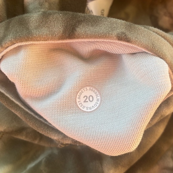 Lululemon Align High-Rise Pant with Pockets 25"
Diamond Dye Light Sage, Size 20 - Picture 8 of 11